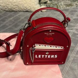 Kate Spade love letter box handbag, like new!